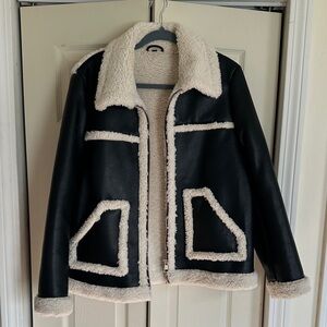Chic Black and Cream Shearling Leather Jacket